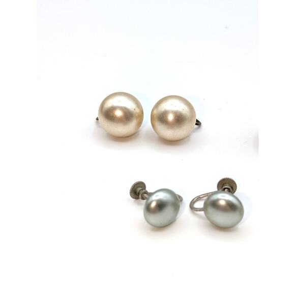 Lot of Six Pair Vintage 'Japan' Screw Back Pearl & Milk Glass Bead Earrings - Picture 3 of 7